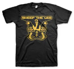 CAMISETA KARATE KID SWEEP THE LEG L